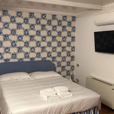 Welc-om Lignano Dock And Swimming Pool Apartment