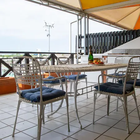 Apartment Welc-ōm Lignano Swim&fun With Dock View Lignano Sabbiadoro