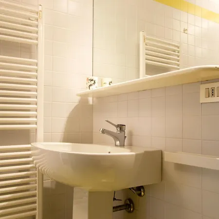 Welc-ōm Lignano Swim&fun With Dock View *